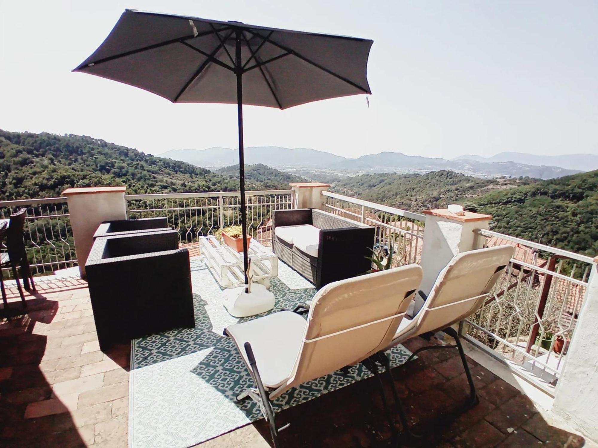 Comfortable Apartment With Sea View In Falcinello 外观 照片