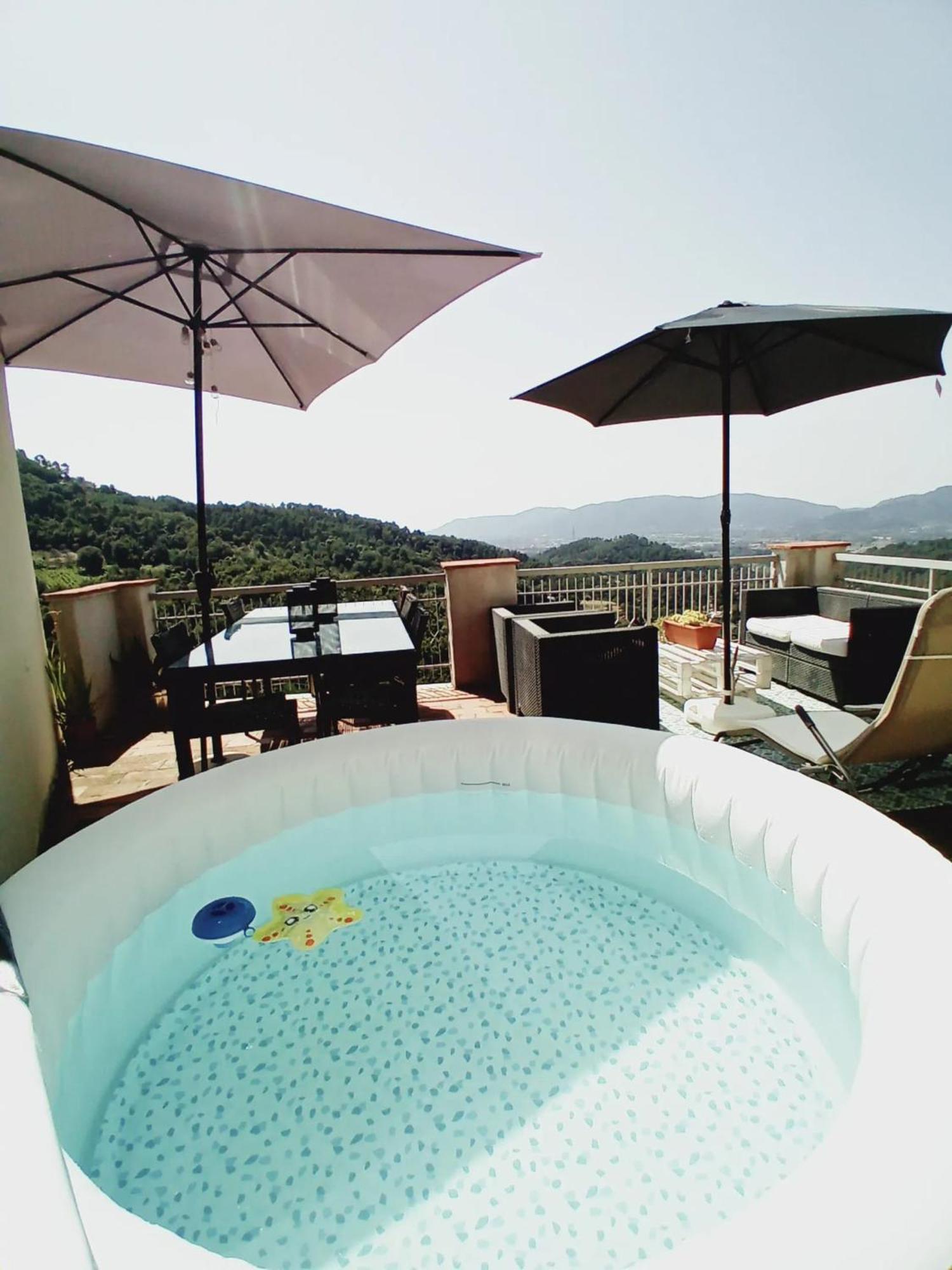 Comfortable Apartment With Sea View In Falcinello 外观 照片