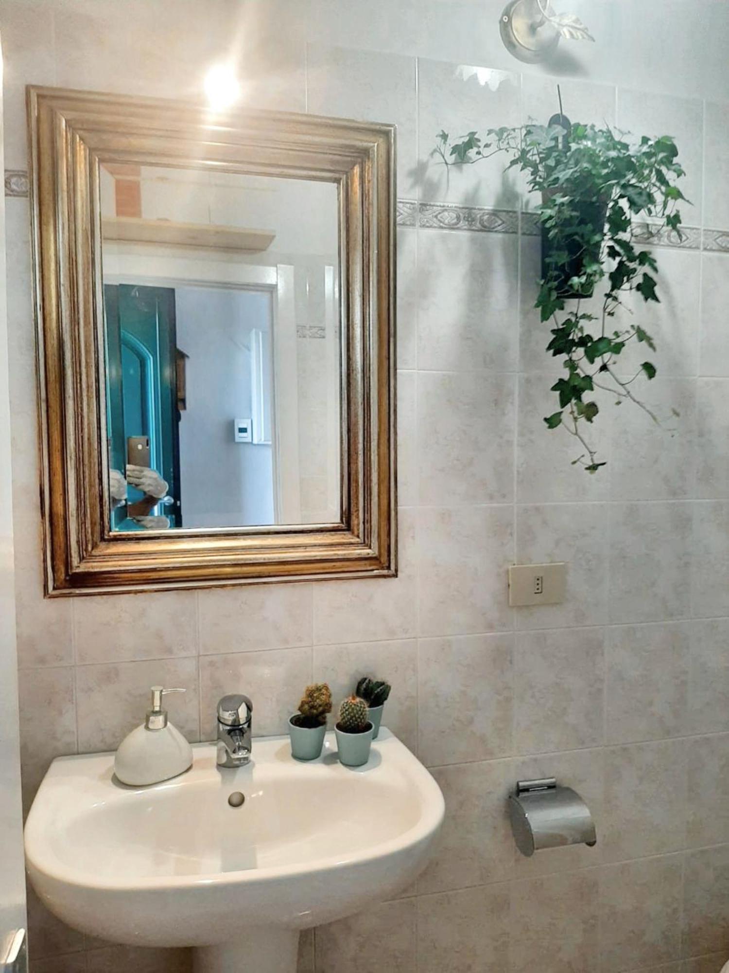 Comfortable Apartment With Sea View In Falcinello 外观 照片